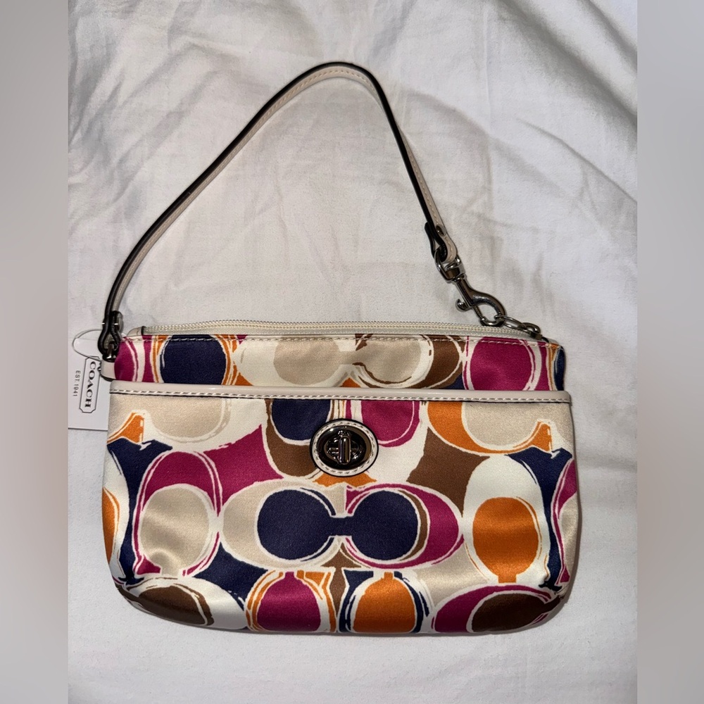 NWT COACH Park Signature C Logo Wristlet